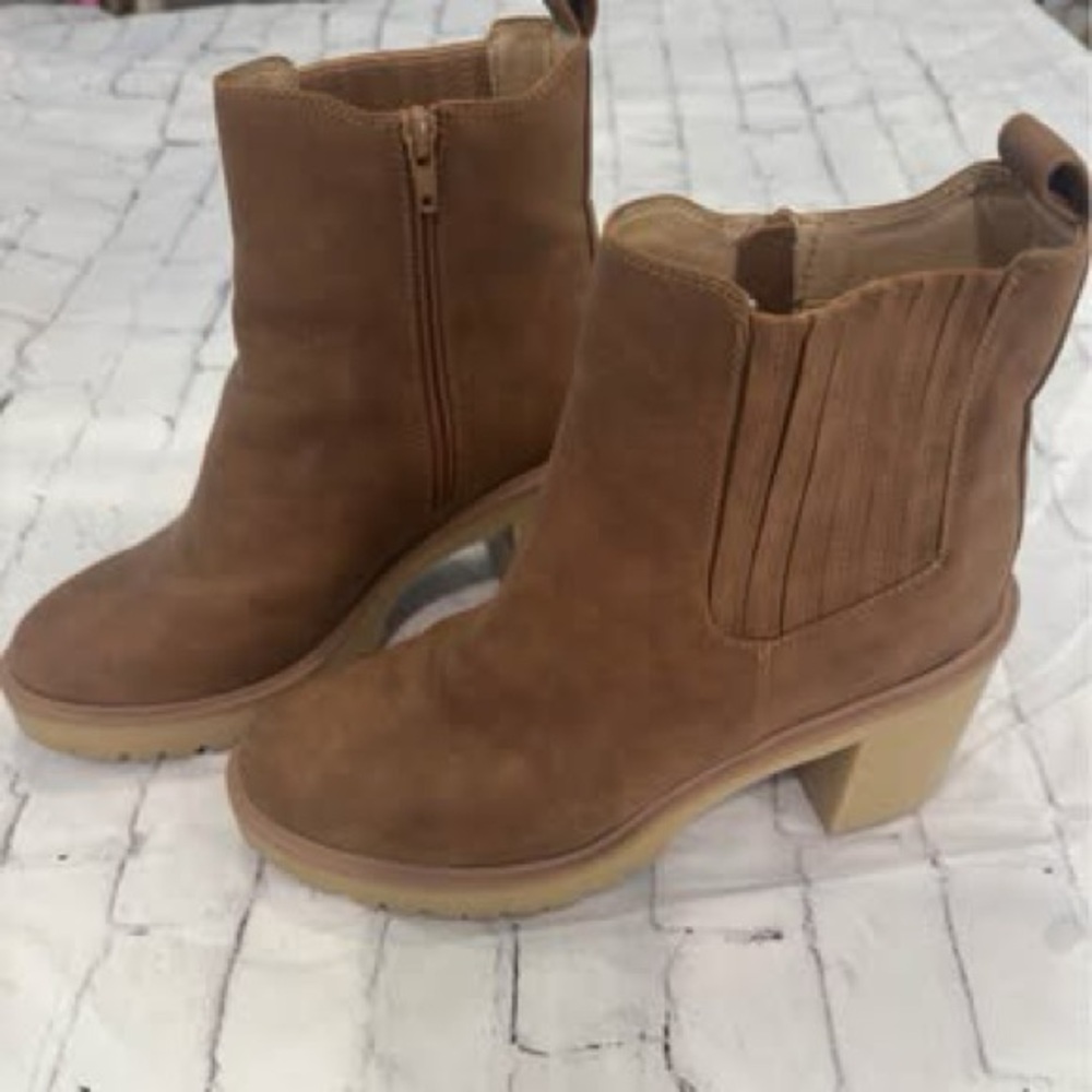 Women’s Dolce Vita Booties - Size 9.5